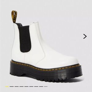 Dr martens platform Chelsea boots